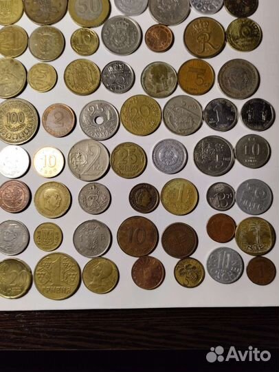 100 иностранных монет