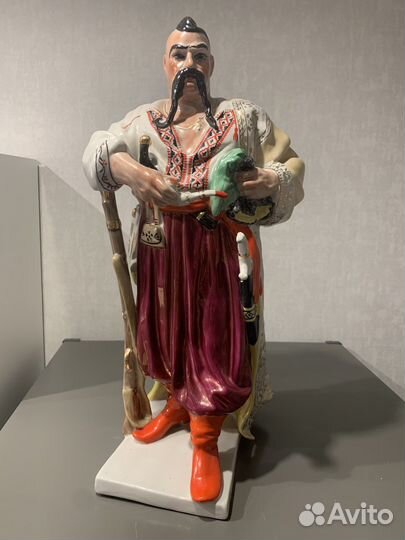 Фарфоровая статуэтка Тарас Бульба 50 см
