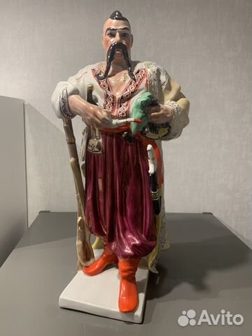 Фарфоровая статуэтка Тарас Бульба 50 см