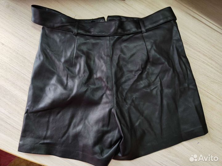 Кожаные шорты