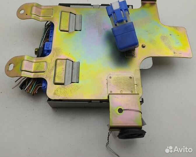 Блок управления двигателем Nissan Almera