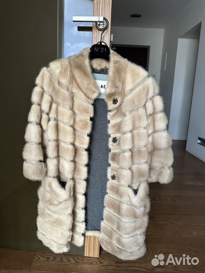 Шуба и меха норки manzoni 24