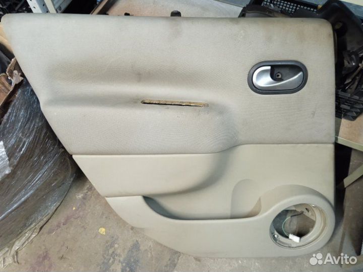 Обшивка двери лев. зад. Renault Scenic 2