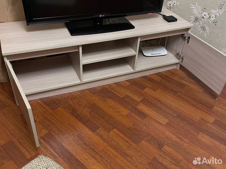 Тумба под телевизор