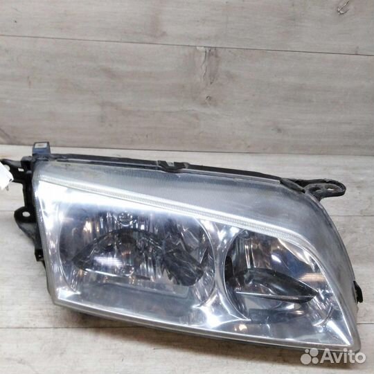 Фара правая Mazda 626