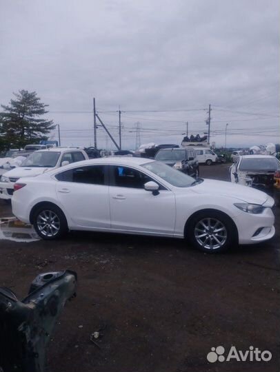 Декоративная крышка двигателя Mazda 6 GJ SH 2012