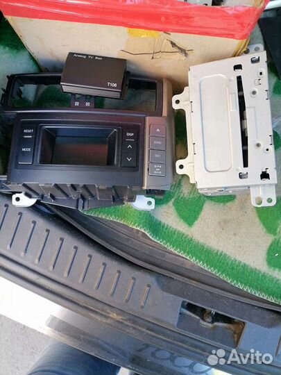 Магнитола на Toyota Land Cruiser 200