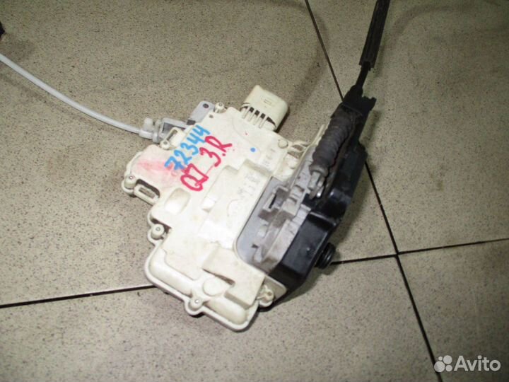 Замок двери задней правой Audi Q7 (4L)