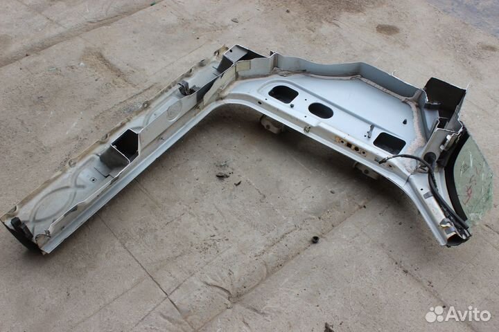 Передние стойки кузова Cadillac Escalade GMT800