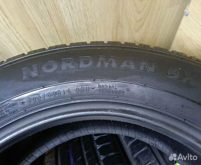 Ikon Tyres Nordman SX3 185/60 R15 88T