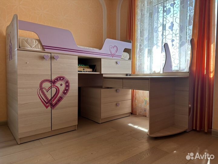 Детская мебель, кровать-чердак, шкаф, комод