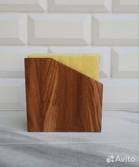 Подставка для салфеток из дуба