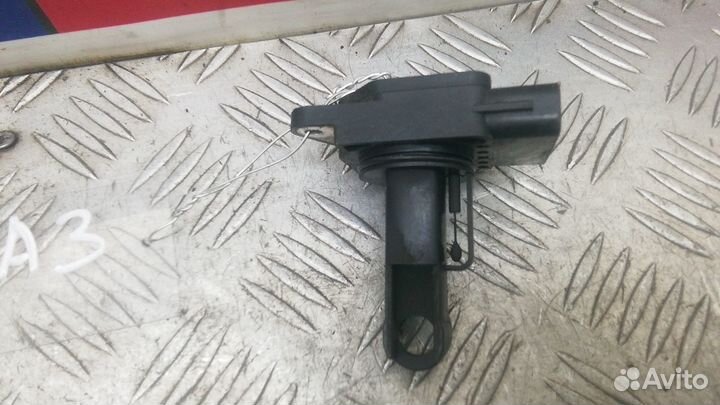 Расходомер воздуха дизельный toyota RAV 4 ZSA3 2007