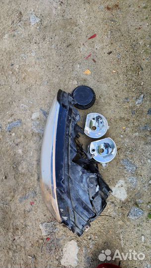 Фара для jetta 6 левая на запчасти