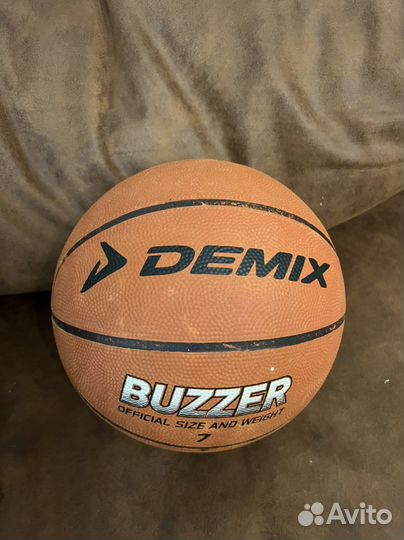 Баскетбольный мяч