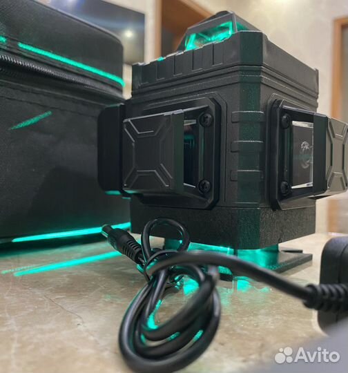 Лазерный уровень 4D