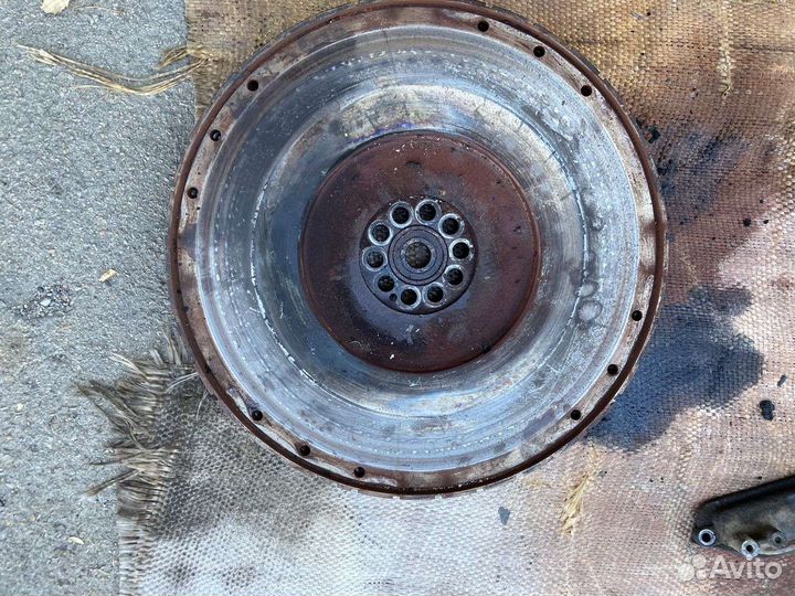 Разобран мотор mersedes aktros