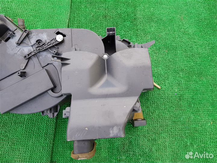 Печка салона Infiniti QX56