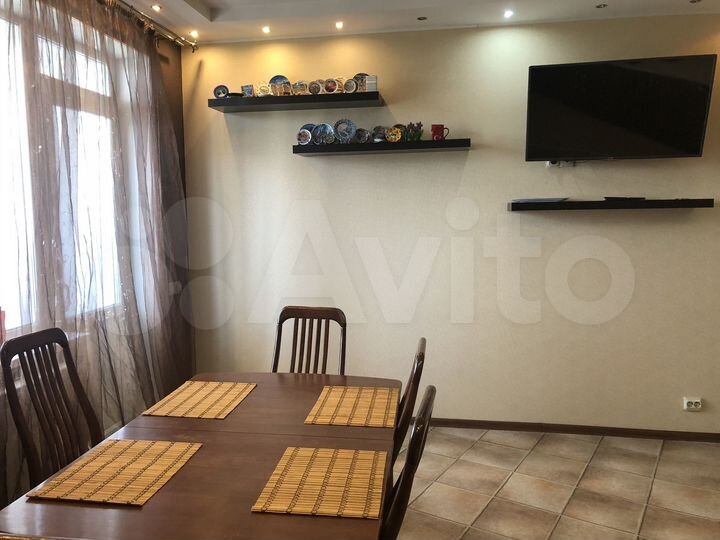 2-к. квартира, 70 м², 12/13 эт.