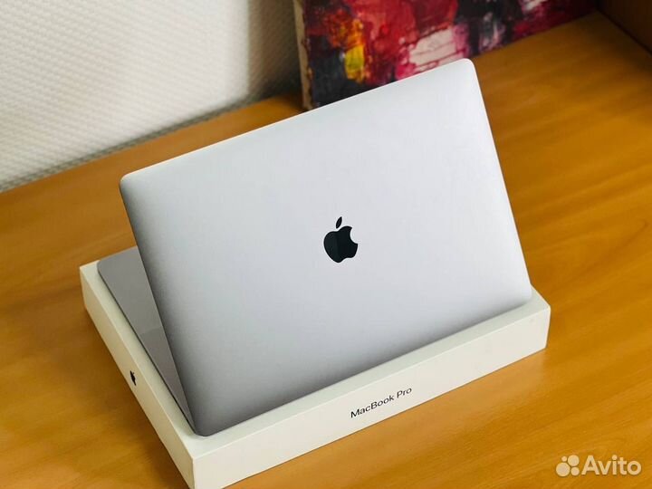 Macbook Pro 15 2017 Touch Bar 16gb/500 (в идеале)