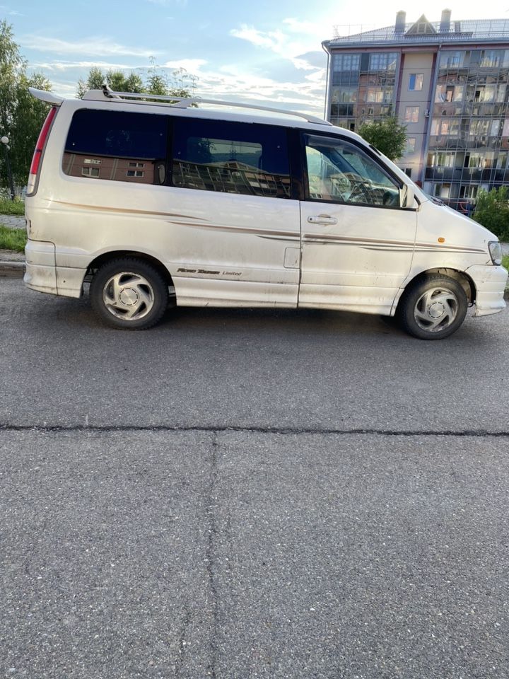 Toyota Town Ace Noah: фото владельца