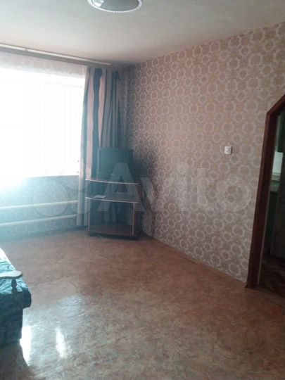 1-к. квартира, 42 м², 1/5 эт.