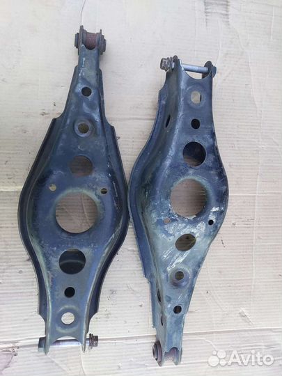 Рычаг задний поперечный Toyota Rav 4 30