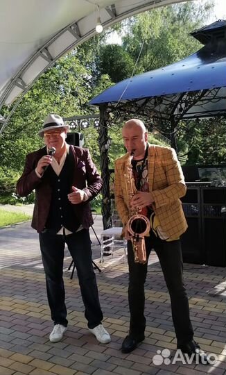 Поющий тамада и диджей саксофонист