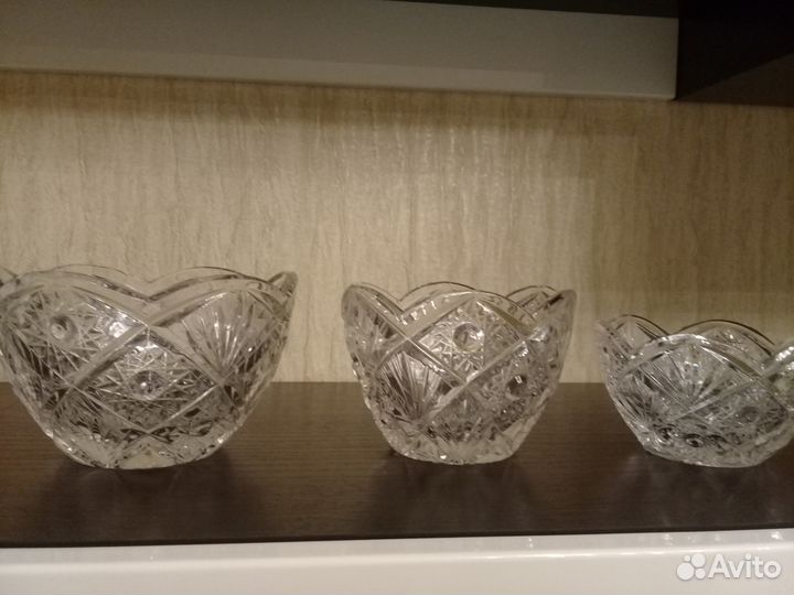 Продам хрустальные салатники
