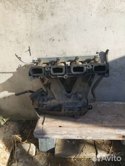 Впускной коллектор с рампой