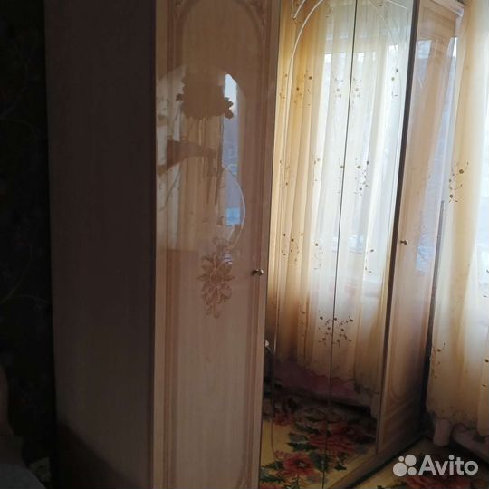 Спальный гарнитур