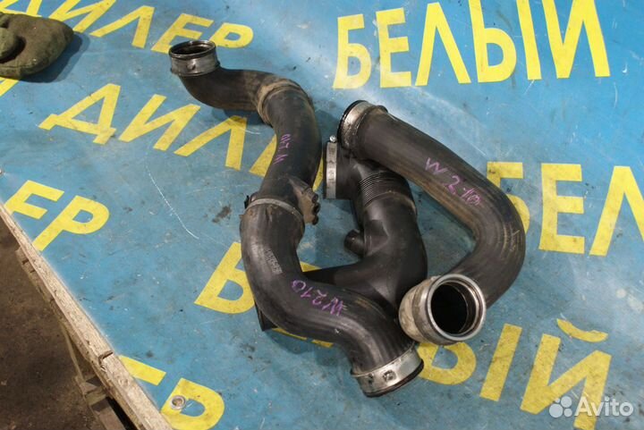 Патрубок интеркулера Mercedes-Benz W210