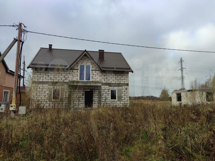 Дом 219 м² на участке 6 сот.