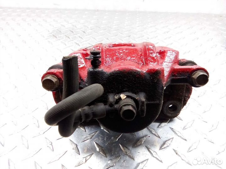 Суппорт передний правый Kia Sorento 2 XM