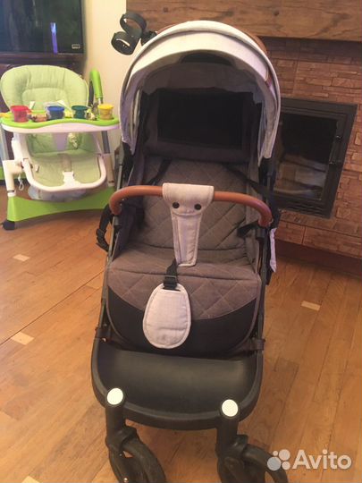 Прогулочная коляска yoya