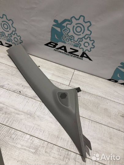 Обшивка передней правой стойки Chevrolet Aveo T300