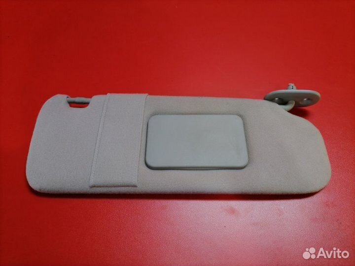 Козырек солнцезащитный передний правый Toyota
