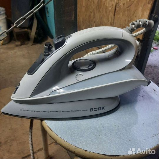 Утюг bork