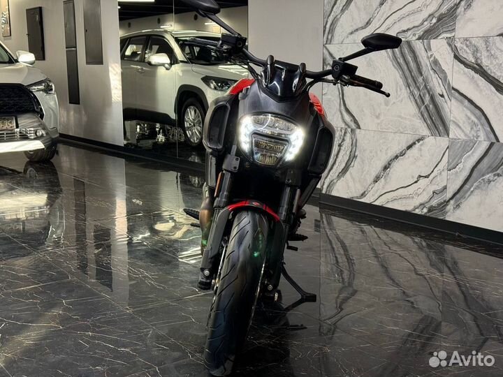 Ducati Diavel Carbon