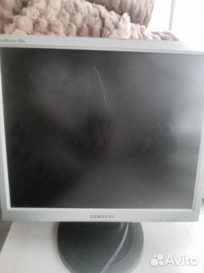 Samsung syncmaster 720n