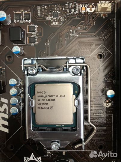 Материнская плата с процессором и оперативкой