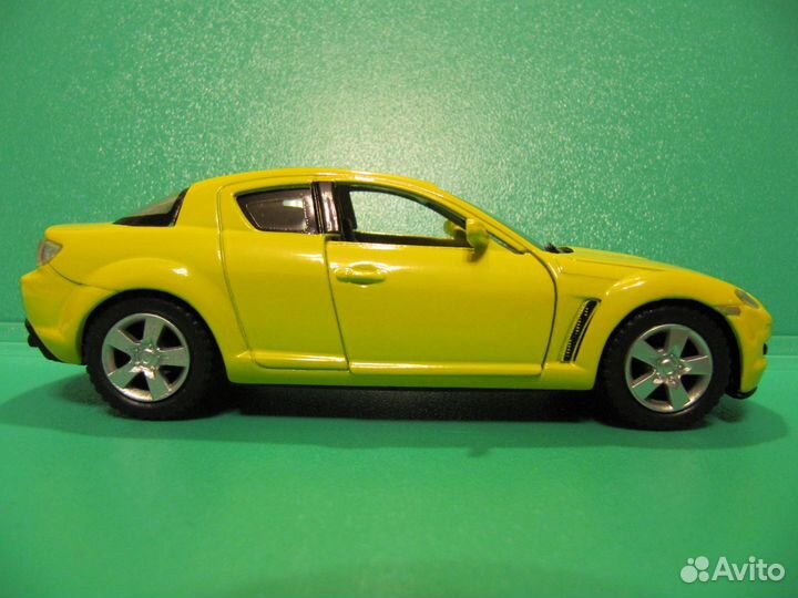 Модель мазда RX-8 Kinsmart 1 32 новая