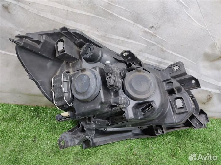 Фара левая Renault Clio 3 2006