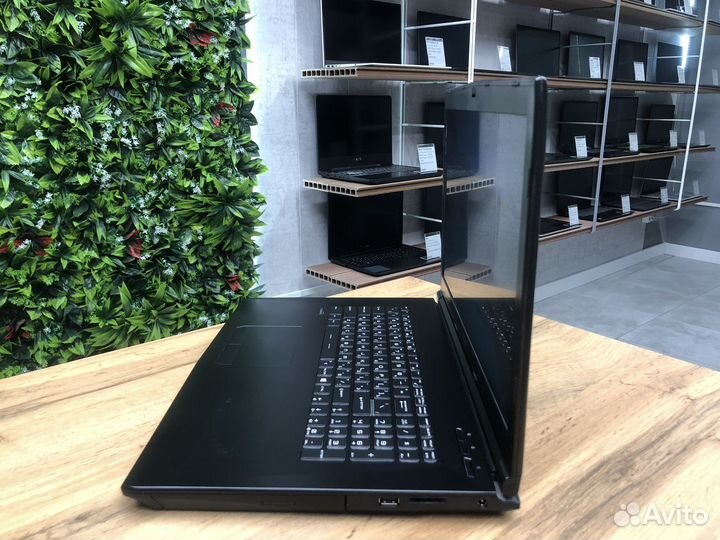 17.3 Full HD MSI Core i5/GeForce GTX/SSD+HDD