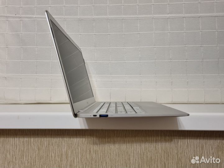 Ноутбук Haier 13.3