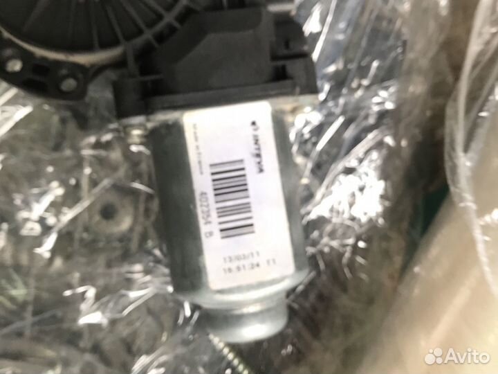 Моторчик стеклоподъемника кия спортедж 3 задний пр