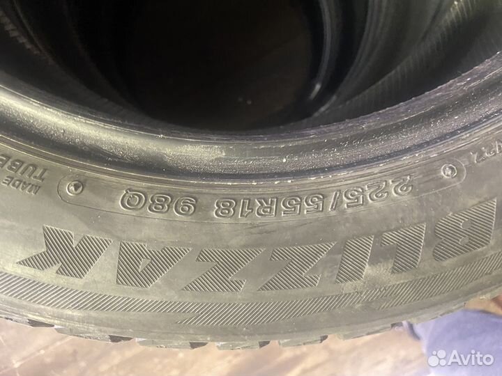 Bridgestone Blizzak DM-V1 225/55 R18