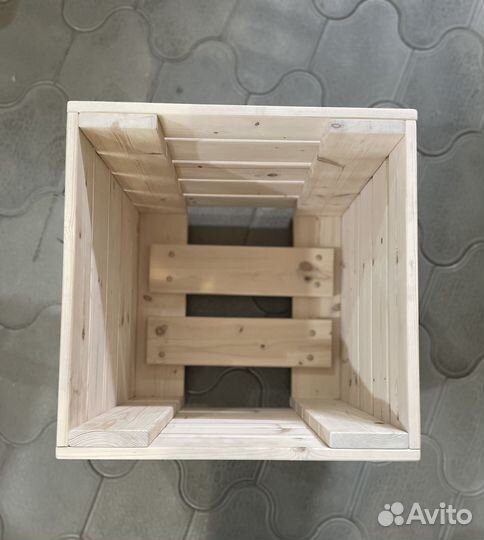 Ящики для цветов разного размера