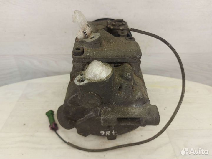 Компрессор кондиционера Audi/Volkswagen 4D0260808