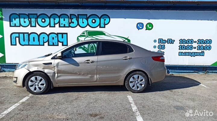 Стекло двери задней правой Kia Rio 3 834214X010